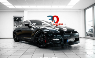 Nissan GT-R