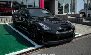 Nissan GT-R