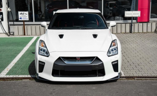 Nissan GT-R