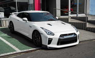 Nissan GT-R